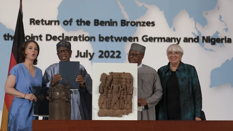 Германия вернула Нигерии 20 бенинских бронз, вывезенных в колониальные времена