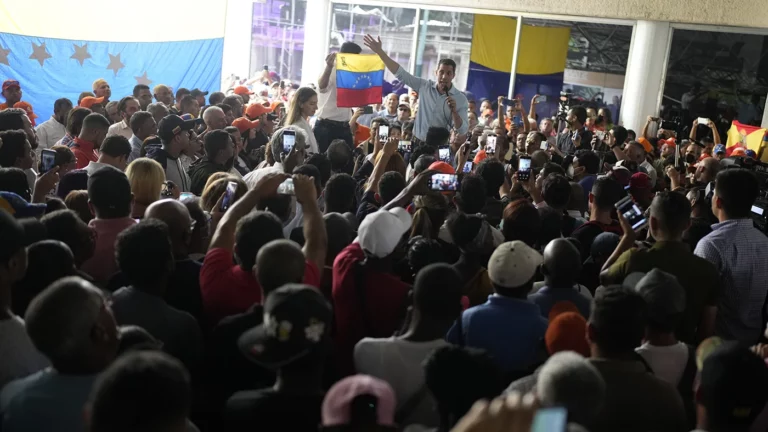 Оппозиционные депутаты в Венесуэле ликвидировали «временное правительство» Гуайдо