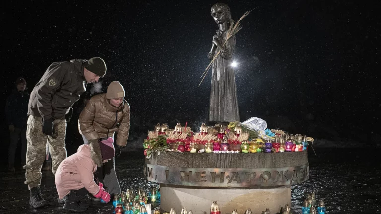 Европарламент признал Голодомор геноцидом украинцев и призвал Россию извиниться за него