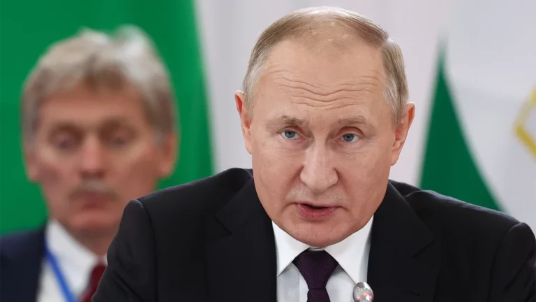 Песков: Путин не будет поздравлять с Новым годом глав «недружественных стран»