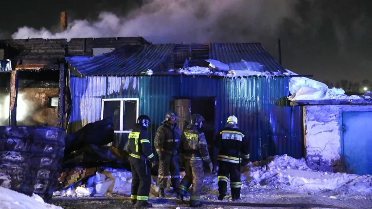 При пожаре в кемеровском доме престарелых погибли 20 человек. Главное
