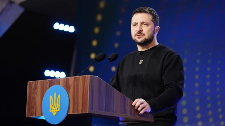 Зеленский назвал три шага для «ускорения наступления мира» на Украине