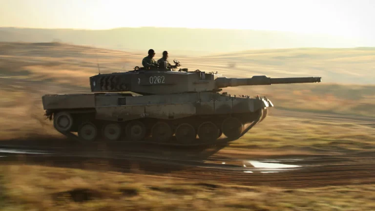 «Самый успешный из современных западных танков». Что ждать от поставок на Украину немецких танков «Леопард 2»