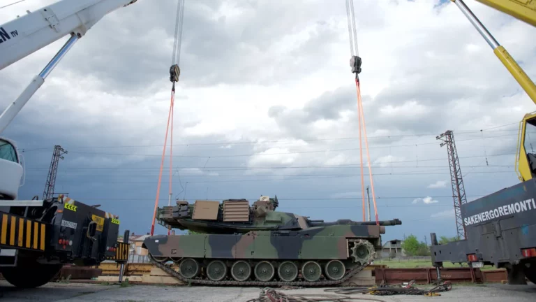 Politico: CША отправят Украине модернизированную версию танка Abrams, но без секретной брони