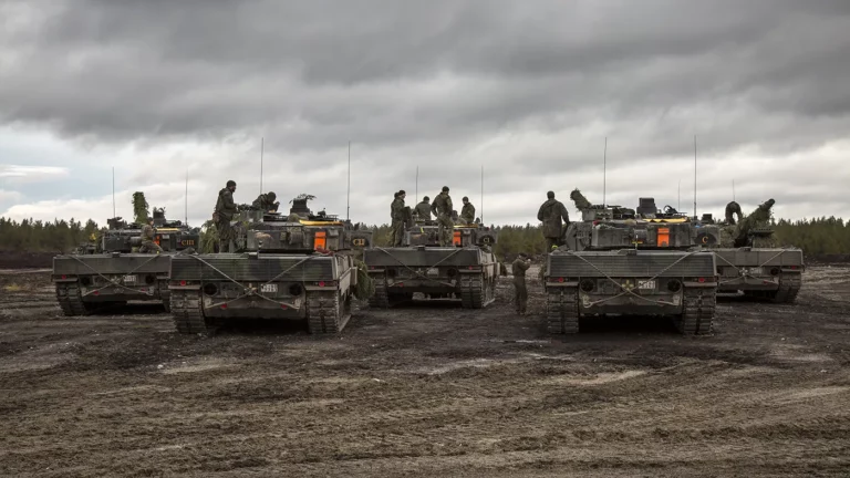 Бундестаг отложил голосование о передаче Украине танков Leopard 1 и Leopard 2