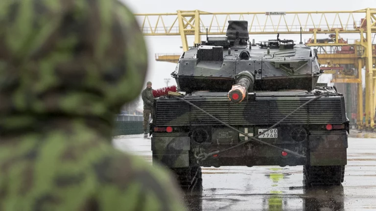 Киев ждет от НАТО танки. Как это изменит боевые действия на Украине