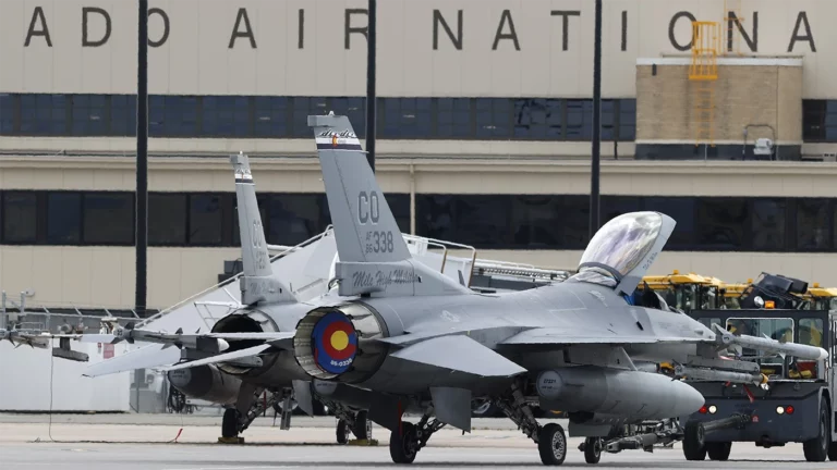 Белый дом объяснил отказ передавать Киеву истребители F-16