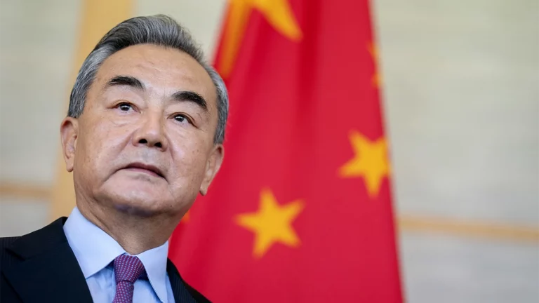 «Ведомости»: Москву посетит самый высокопоставленный дипломат Китая