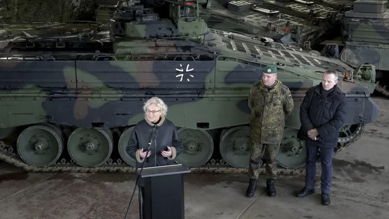 Business Insider: Ламбрехт запретила инвентаризацию танков Leopard за неделю до отставки