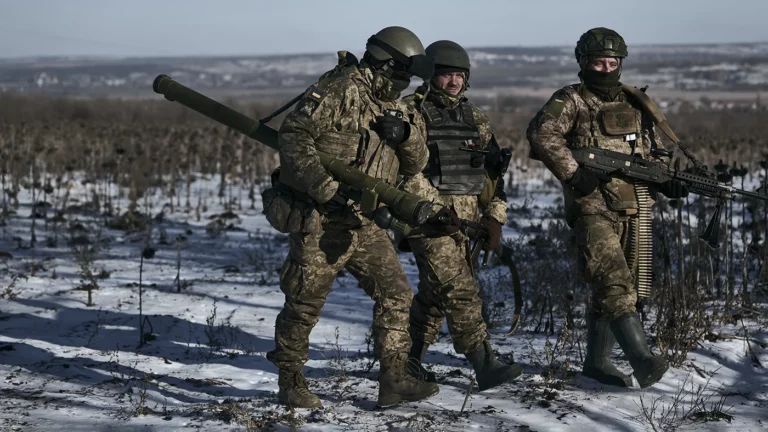 CNN рассказал об отводе украинских войск из Соледара после перехода города под контроль россиян