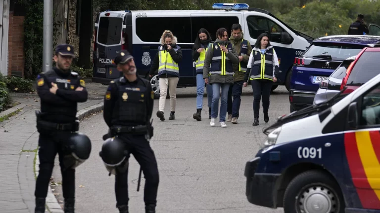 Суд: испанец, подозреваемый в отправке посылок с бомбами, смотрел RT и пытался повлиять на власти страны
