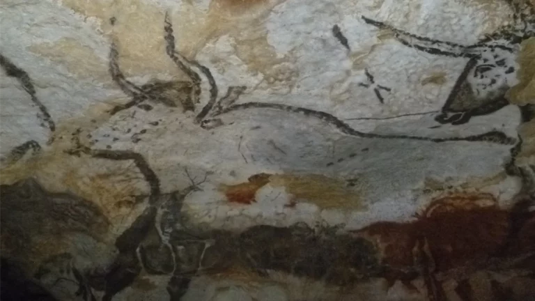 В европейских пещерах с наскальной живописью найдены древнейшие в мире календари