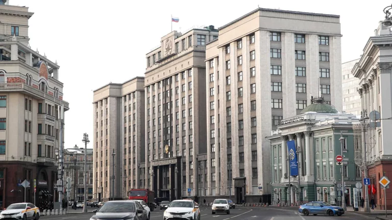 РИА Новости: в Госдуме готовят проект о конфискации имущества «части уехавших россиян»