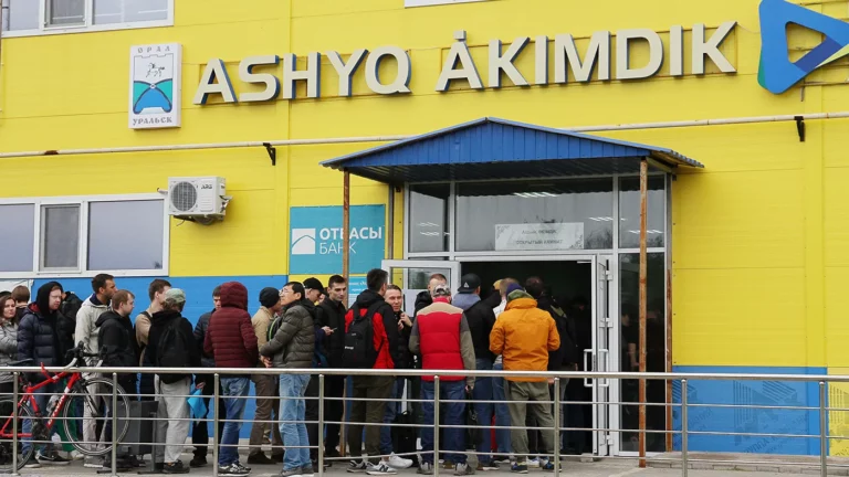 Казахстан ужесточил правила въезда и пребывания для иностранцев