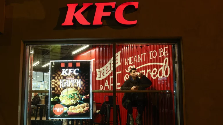 Франчайзи KFC пытаются остановить сделку по продаже сети в России