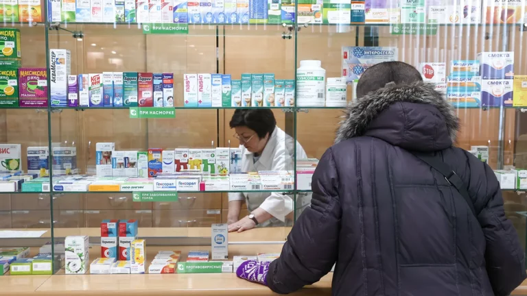 Росздравнадзор предупредил о задержках в доставке препаратов в аптеки