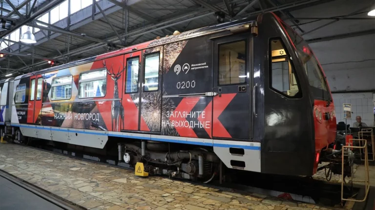 В московском метро запустили поезд «Нижний Новгород: 100% настоящая Россия»