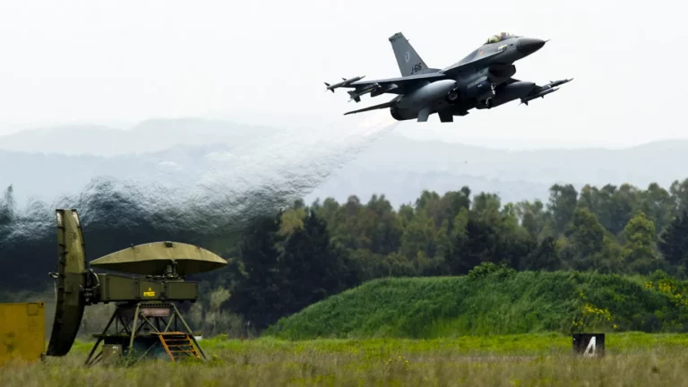 Украина официально попросила у Нидерландов истребители F-16