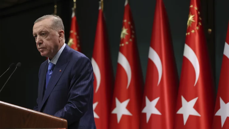 Эрдоган объявил семидневный национальный траур в связи с землетрясениями в Турции