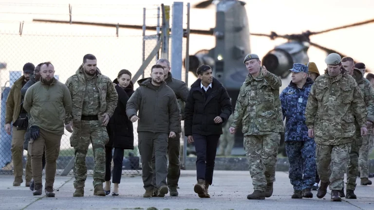 The Telegraph: Великобритания планирует открыть на Украине заводы по производству вооружения