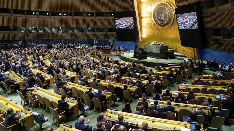 ООН приняла резолюцию с призывом вывести российские войска с Украины