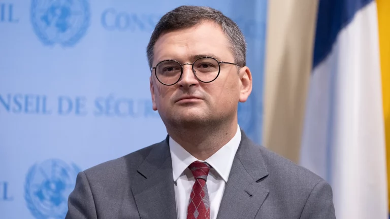 Глава МИД Украины сообщил о подготовке к «большой битве» на двух фронтах