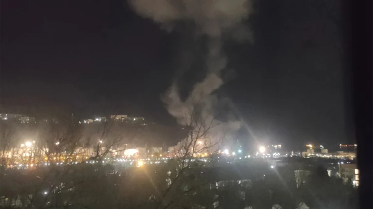 В Туапсе произошел пожар на нефтебазе. СМИ сообщили об атаке беспилотников