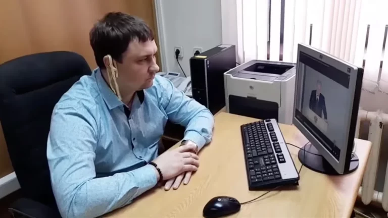 Самарского депутата, который слушал Путина с лапшой на ушах, предложили исключить из КПРФ