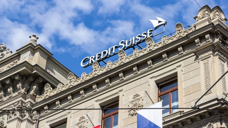У банка Credit Suisse проблемы. Правда ли, что его ждет крах