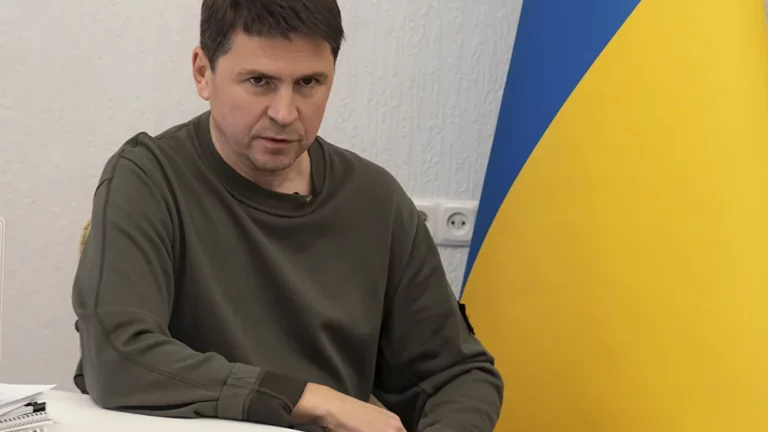 В офисе Зеленского назвали «классической провокацией» информацию об украинских диверсантах в России