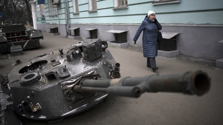 Швейцарский эксперт спрогнозировал окончание военного конфликта на Украине в октябре 2023 года