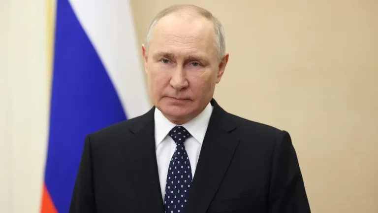 Путин назвал терактом произошедшее в Брянской области