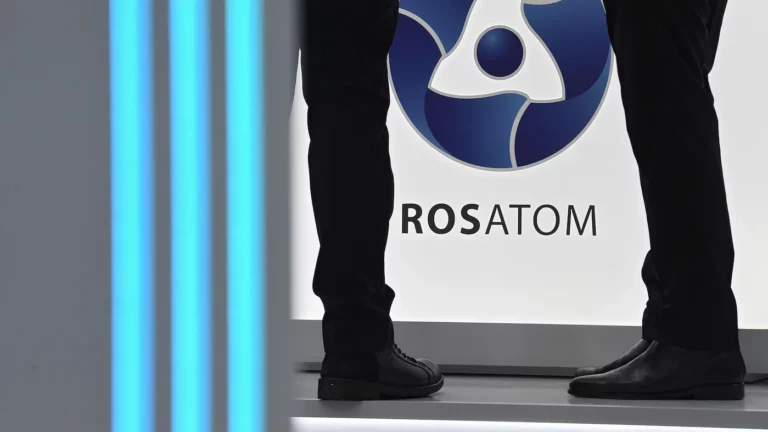 СМИ: Франция, Венгрия и Болгария блокируют санкции против «Росатома»