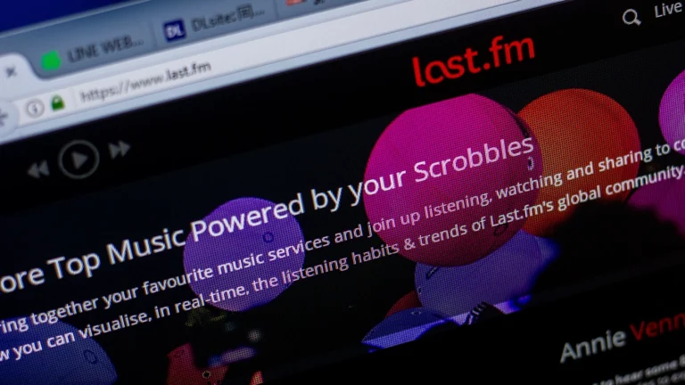 Музыкальный сервис Last.fm заблокировали в России из-за украинской песни