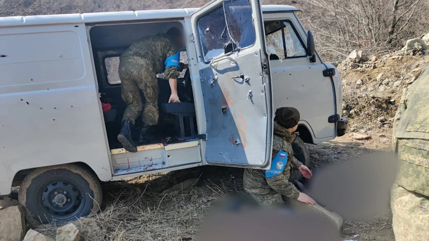 В Нагорном Карабахе произошла перестрелка между армянами и азербайджанцами.  Есть погибшие с обеих сторон