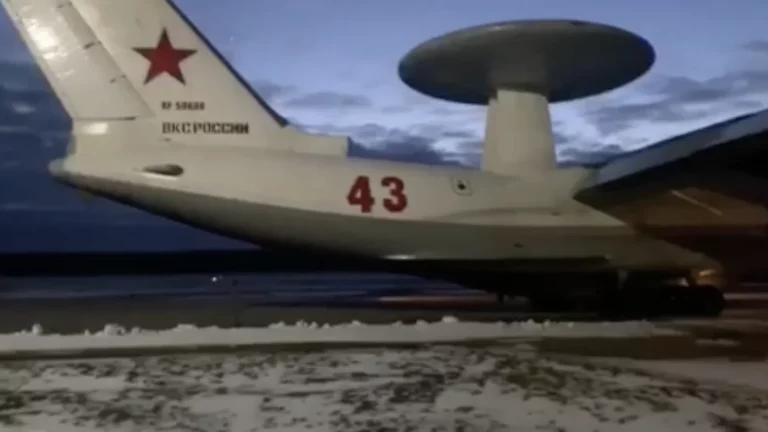 В Беларуси показали кадры с исправным самолетом А-50 ВКС России