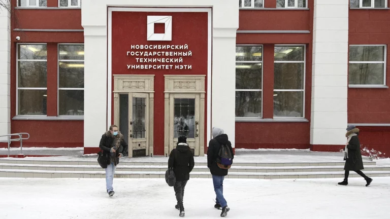 Новосибирский вуз назвал плановой работой рассылку повесток студентам