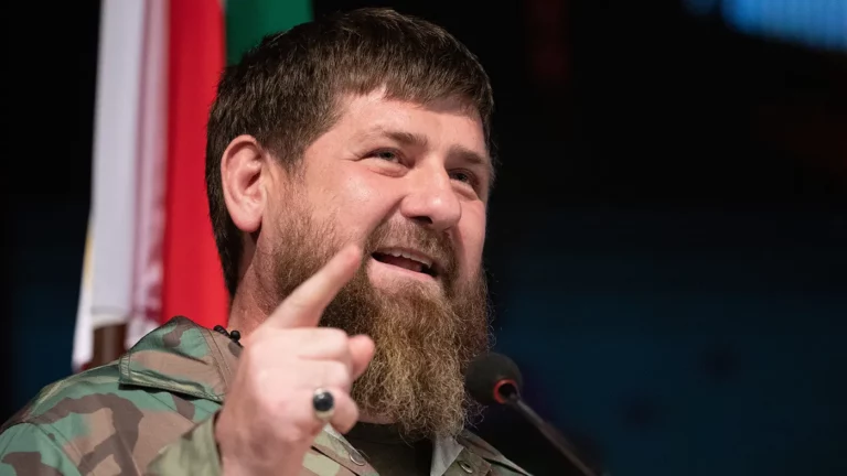 Кадыров предложил ввести военное положение в некоторых регионах России