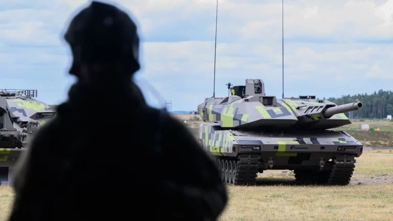 Немецкий оборонный концерн Rheinmetall ведет переговоры по строительству танкового завода на Украине