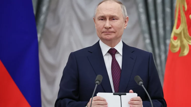 Bloomberg назвал темы первой с начала военной операции встречи Путина с крупным бизнесом