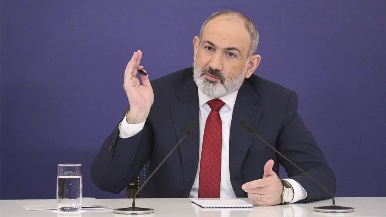 Пашинян объяснил запрет на въезд в Армению некоторым россиянам. С этим сталкивались Габрелянов и Симоньян