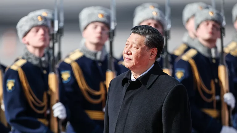 «Эталон межгосударственных отношений нового типа». Си Цзиньпин написал статью об отношениях России и Китая