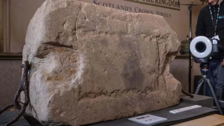 В Шотландии на легендарном «Камне судьбы» обнаружили римские цифры
