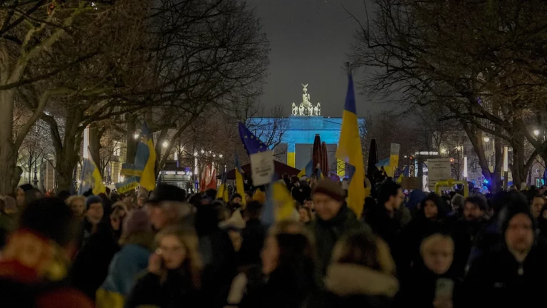 Russian Field: почти половина жителей Германии против поставок танков Украине