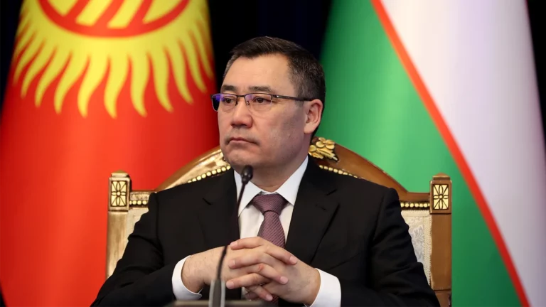 «Ведомости»: президент Киргизии будет единственным иностранным лидером на праздновании Дня победы в Москве