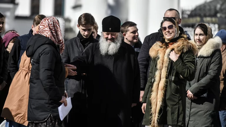 Наместника Киево-Печерской лавры митрополита Павла отправили под домашний арест