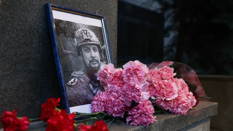 Терроризм, подлость, варварство. Что российские чиновники говорят об убийстве Татарского