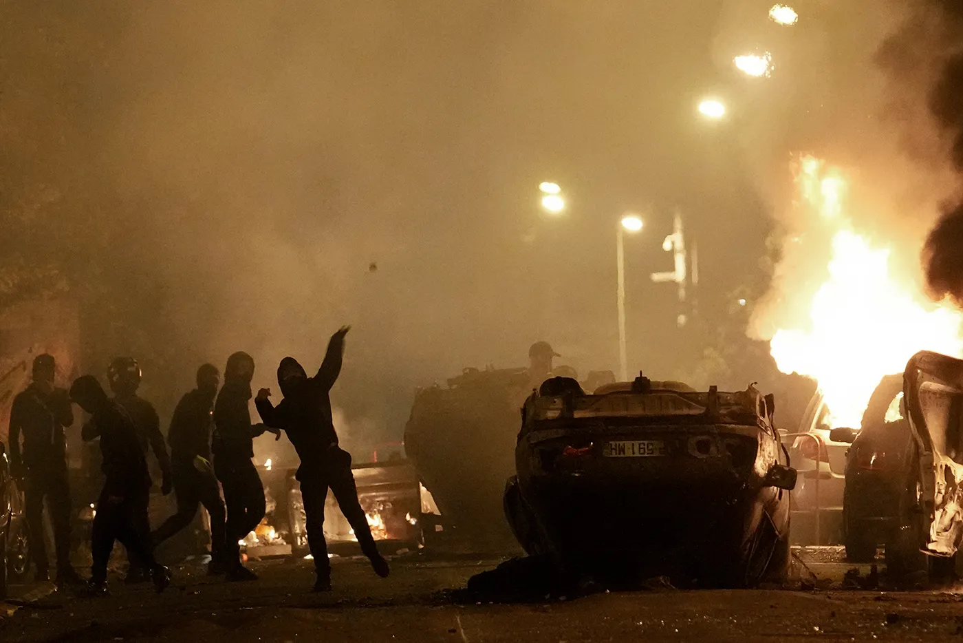 Беспорядки во Франции после убийства подростка полицейским. Фотогалерея