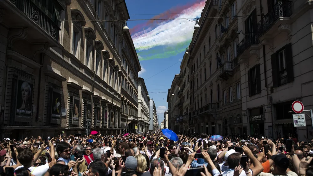 Праздники в италии 2024. День Республики Италии 2 июня. Последний день в Италии. Праздничные дни в Италии.