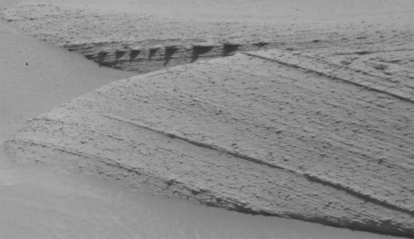 Вчені допустили штучне походження знайдених на Марсі обєктів